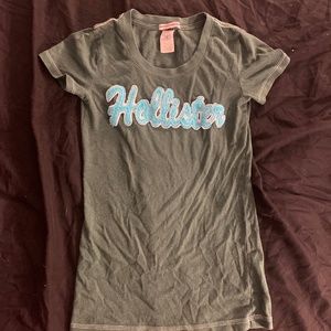 XS HOLLISTER shirt